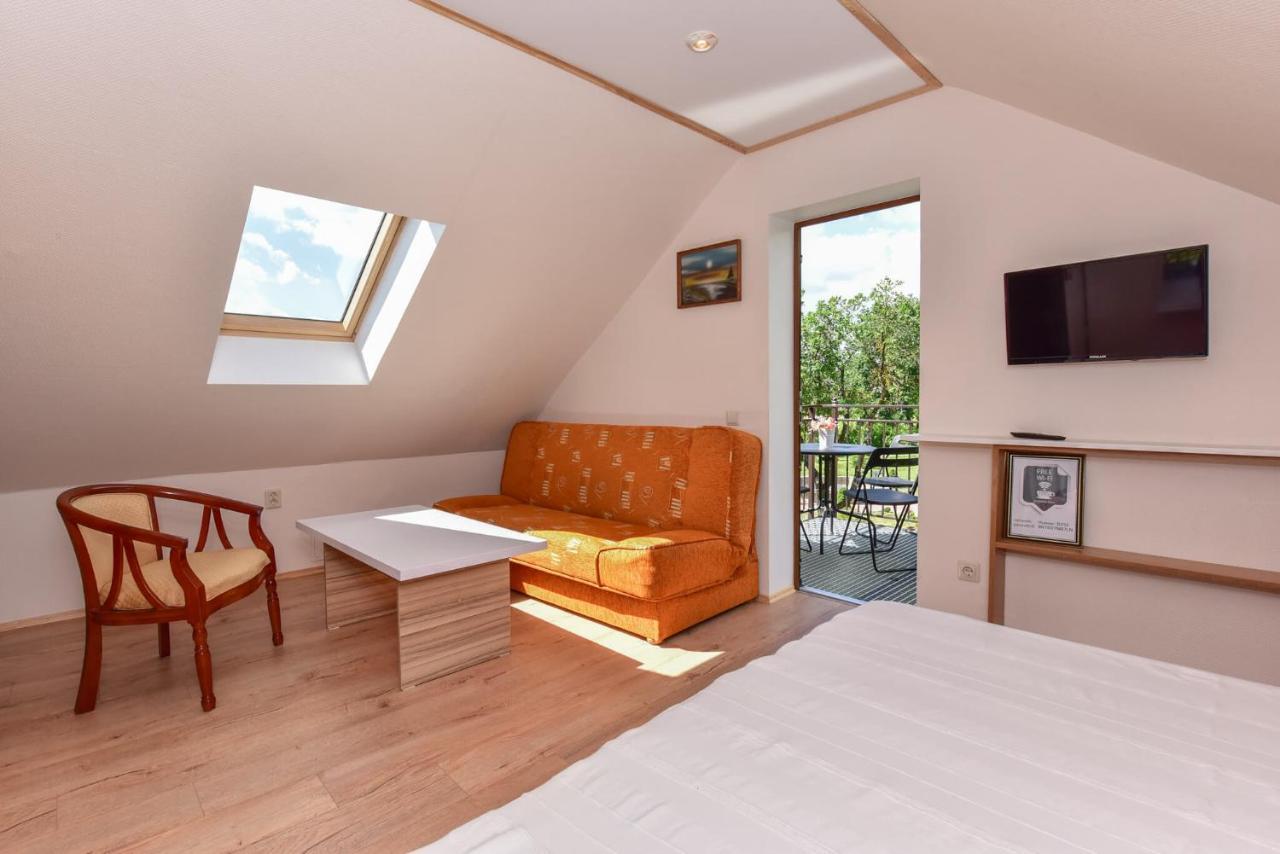 Hotel "Trakaitis" Nameliai Exteriér fotografie